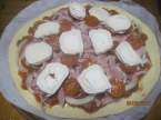 Pizza au jambon,oignons,fromage de chèvre Pizza_au_jambon_oignons_au_fromage_de_chevre_012