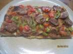 pizza aux saucisses de Toulouse et poivrons Pizza_au_saucisses_de_toulouse_poivrons_001