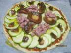 Pizza aux courgettes, tomates noires et parmesan + photos. Pizza_aux_courgettes_et_tomates_amp_jambon_au_parmesan_010