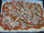 Pizza aux oignons, poivrons, thon et au parmesan Pizza_aux_oignons_poivrons_thon_et_parmesan_010