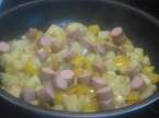poêlèe de pommes de terre,poivron et saucisses Restes_de_viandes_en_salade_a_l_echalotes_012