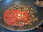 rognons de porc aux champignons en sauce cuisinée Rognons_de_porc_aux_champignons_en_sauce_tomates_cuisinee_010