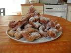 Les "bugnes" lyonnaises ou beignets de carnaval Bugnes_de_carnaval_01