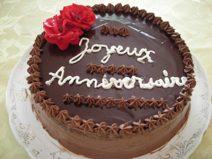 C'est bientôt l'anniversaire de Robin  Gateau_anniversaire_chocolat_001