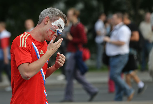 UEFA Euro 2012 Poland & Ukraine - Page 5 Pap_kibole_pol_ros_8_640