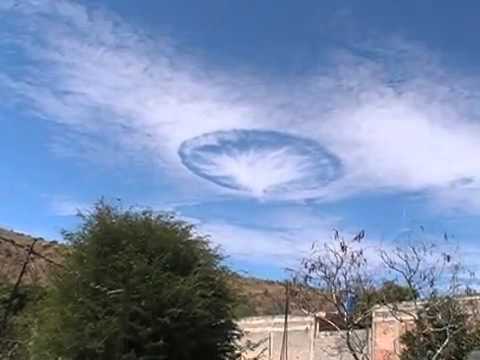 Man is literally at eye level with a rare sky phenomenon from a jet above San Francisco! Hqdefault