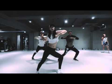 [video]1MILLION DANCE STUDIO