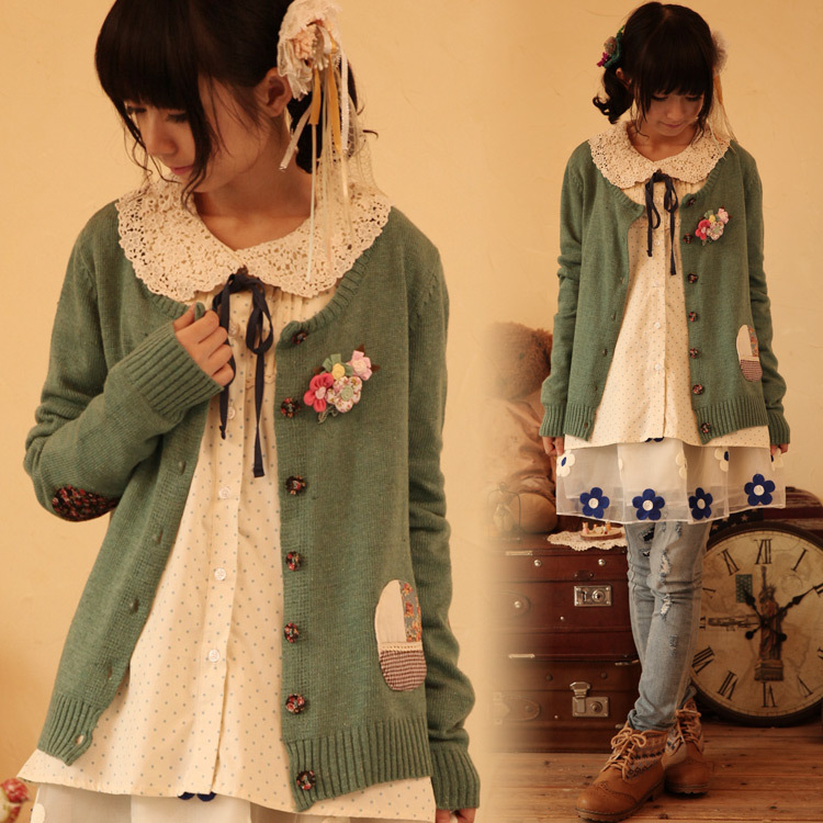森ガール - Page 2 2013-mori-girl-autumn-and-winter-fashion-new-and-trend-cute-Japanese-style-cardigans-cute-knitting