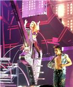 Бритни Спирс (Britney Spears) 2011-06-16 kicked off her Femme Fatale Tour in Sacramento (5xHQ) F77ac79841c2t