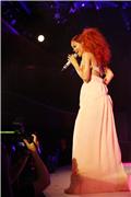 Рианна (Rihanna) performs for the 100th birthday of Nivea in Hamburg 10.5.2011 (8xHQ) 73e8cf1ceaf4t