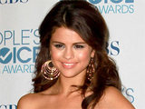 Selena Gomez 'was rejected by Disney' Showbiz_selena_gomez_01