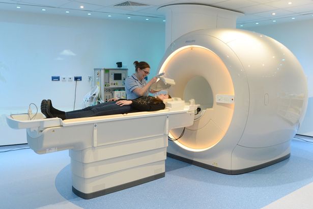 4 times David Cameron misled MPs in just 15 minutes  MRI-scanner