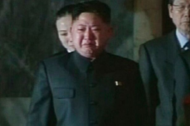 Diário dos Sonhos do Killer - Página 6 North-korea-s-new-leader-kim-jong-un-cries-as-his-father-north-korea-s-late-leader-kim-jong-il-funeral-image-2-271368809