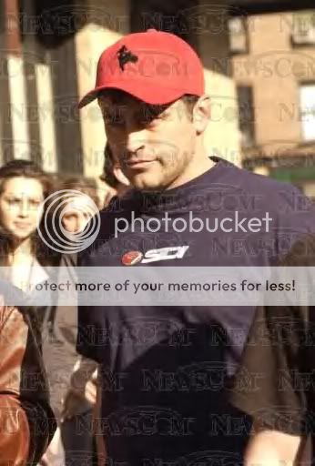 Photos de Matt MATT_LEBLANC_WALKING_IN_SOHO02