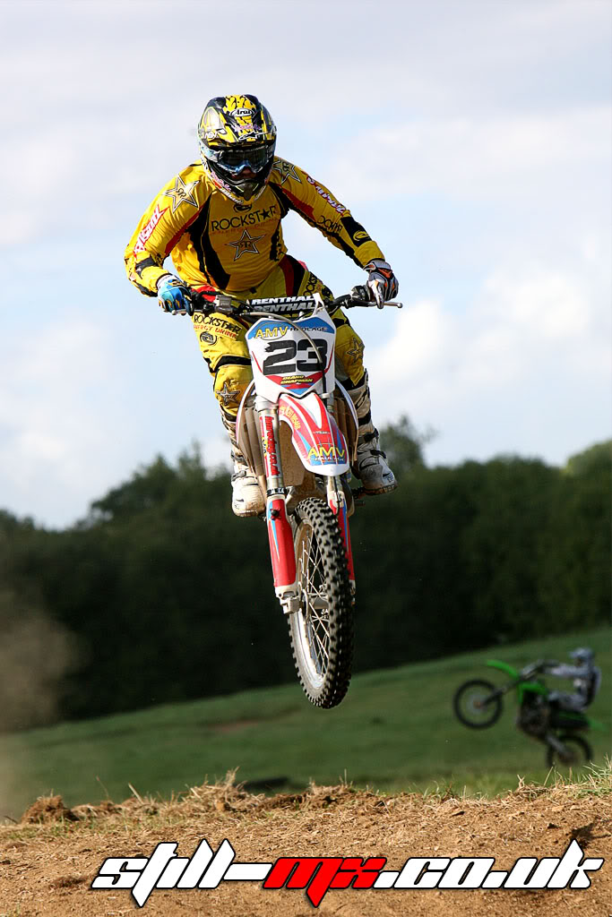 M4 MX - LEIGH DELAMERE-SWINDON*** IMG_2669_lq