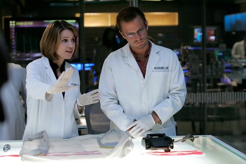 Photos promo saison 4 - Page 4 Csi-ny-403_005