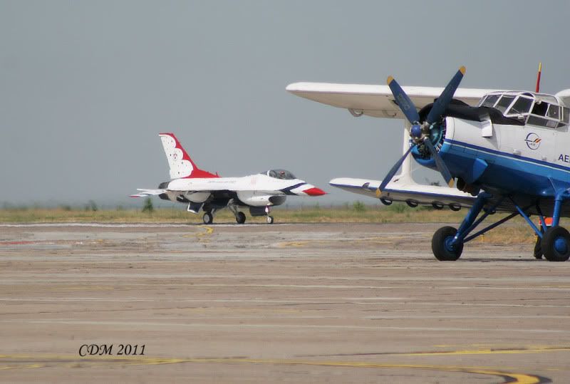 Thunderbirds la Constanta in 2011 - Fotografii - Pagina 2 IMG_4889