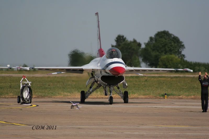 Thunderbirds la Constanta in 2011 - Fotografii - Pagina 2 IMG_5001