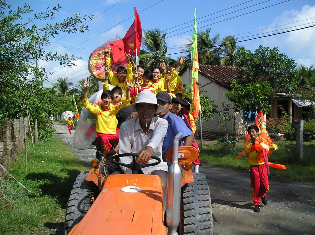 thêm 1 sô hinh anh cua Tuan Anh Duong dien o ben tre ngay 15/12 P1010276