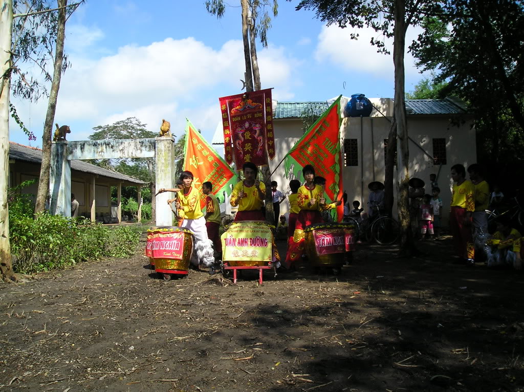 thêm 1 sô hinh anh cua Tuan Anh Duong dien o ben tre ngay 15/12 P1010282