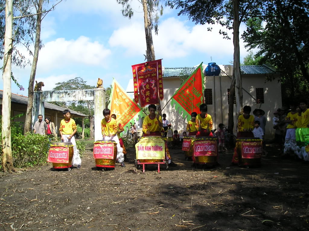 thêm 1 sô hinh anh cua Tuan Anh Duong dien o ben tre ngay 15/12 P1010284