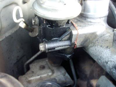 Instructions for CLEANING the EGR valve:  Pic9