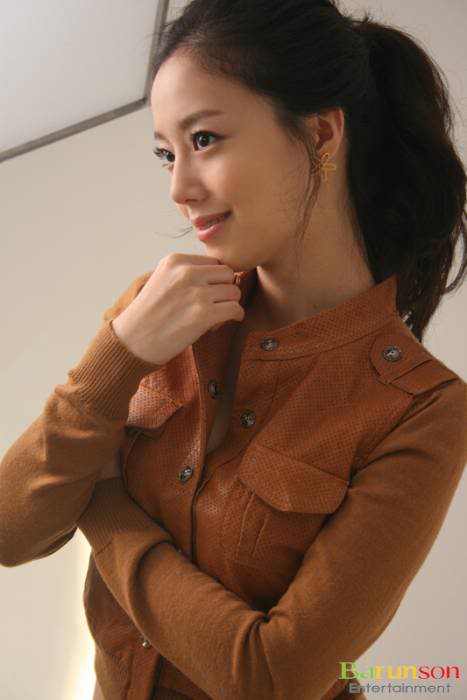 [13112010]New pics from Barunson Entertainment and bonus Young Chae Won - So cute :x 20101112_8b2a49dc0af41057e860k4b9DYnzQHLnjpgthumb