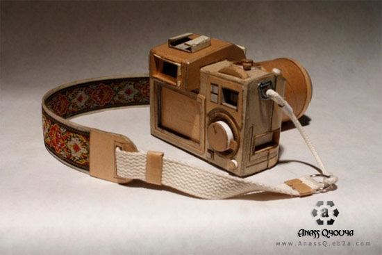 ألات تصوير حديثة و قديمة من الورق المقوى Cardboard-camera6_zps3cfeb8e9