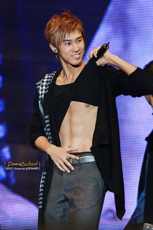 [Tổng hợp pic+gif] Sexy Yunho CS09126217_1_1-1