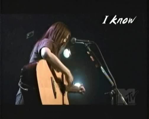 YUI LIVE - Shibuya-Eggman (09.05.2005) Iknowshi