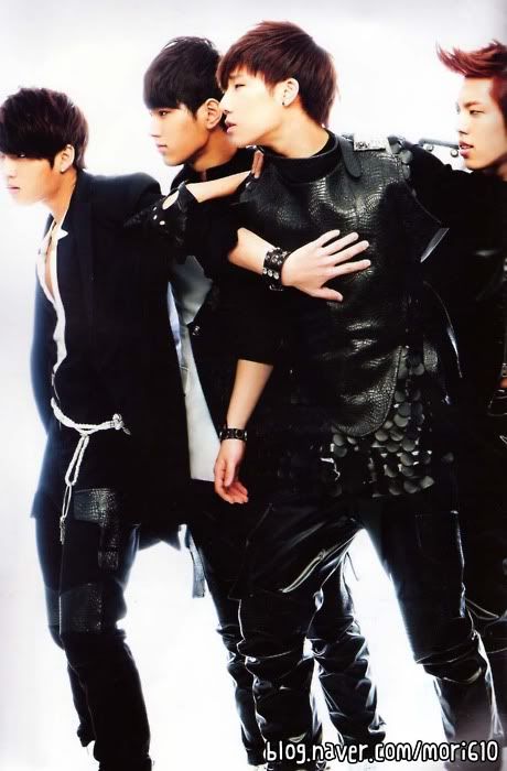 [SCANS] March 2011 Junior Magazine Infinite44