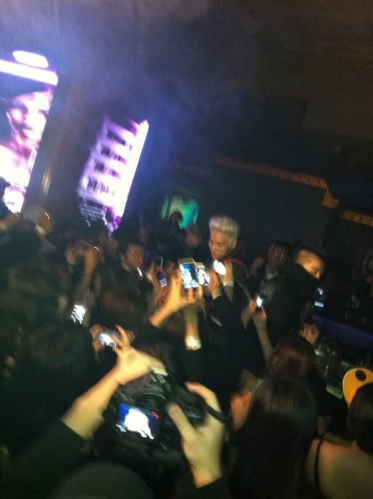 [FanFotos] BIG BANG "HIGH HIGH" Mv Party O_O 75300_153755018002909_128936997151378_264403_3538149_n