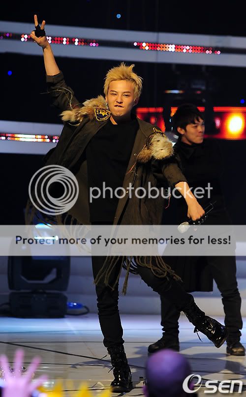 [Pics] Big Bang en M!Countdown (10.03.11) UZAkC