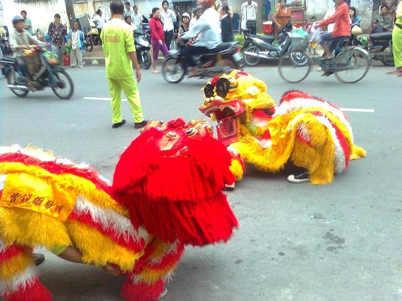 Trung Nghĩa Đường Múa Khai Trương Nhà Hàng Hải Sản Hồng Kông Phước Lộc Thọ(Sáng 12/10/2010) Hnhnh0800