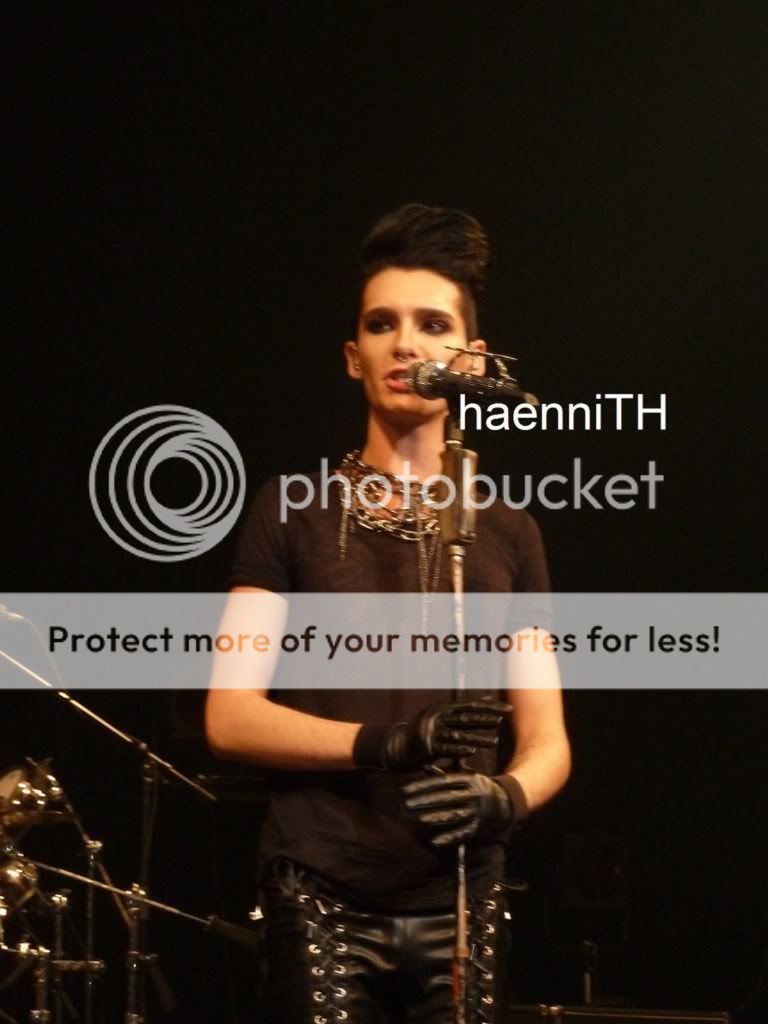 Tokio Hotel En Tokio, Japn [15.12.10] - Pgina 10 1Showcase-TokioJapn151210-1