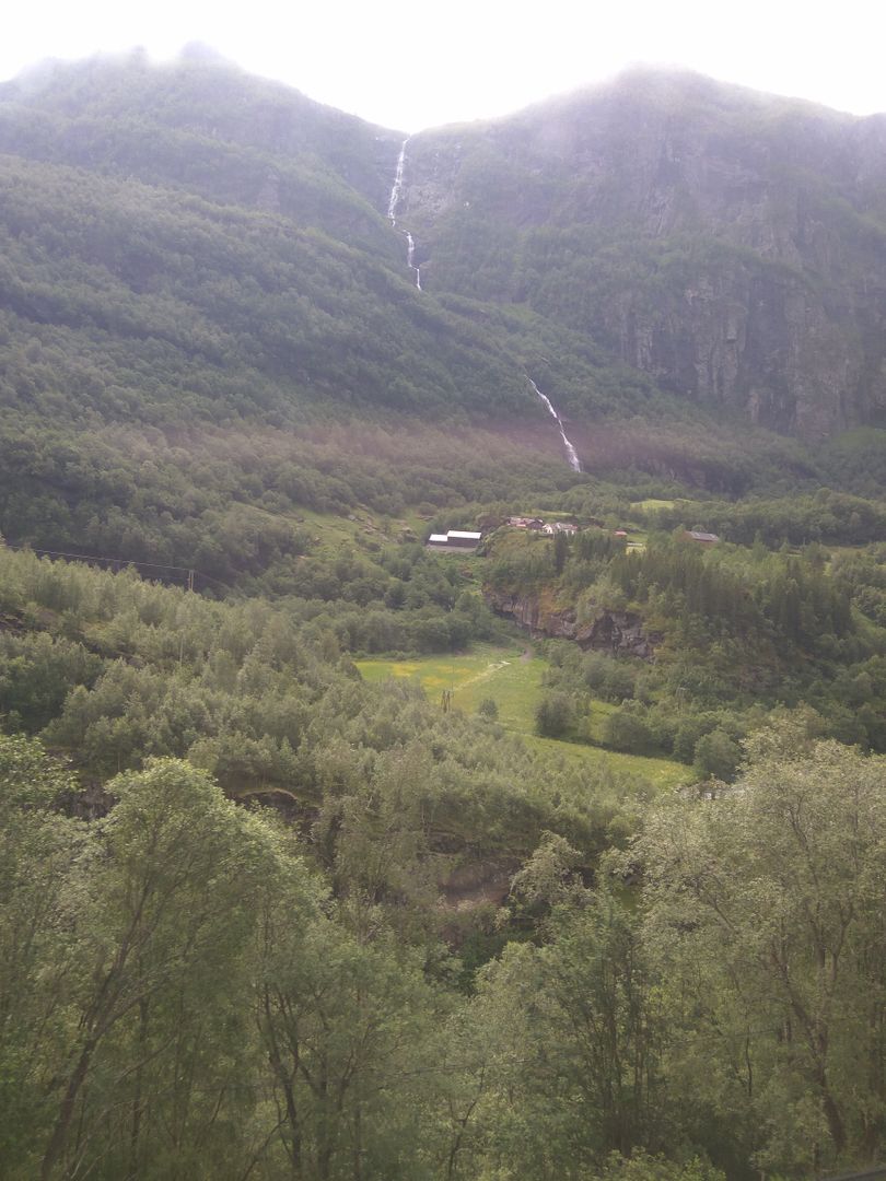 Norvegia - Calatorie Flam - Myrdal - Voss si retur cu autocarul IMG_20190628_100151_zpsb2wpkavo