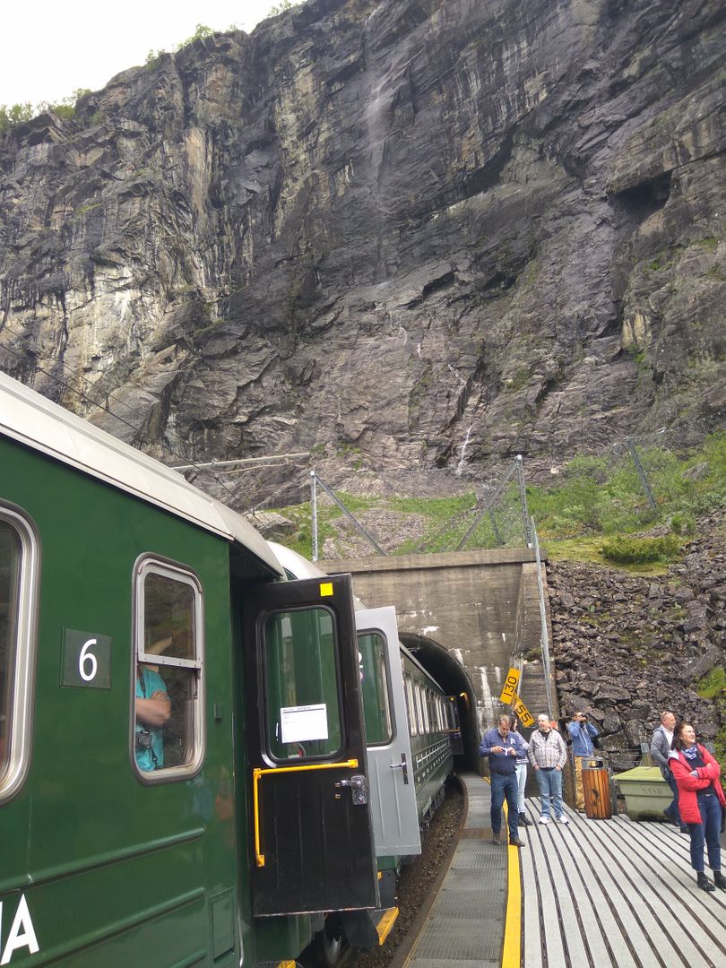 Norvegia - Calatorie Flam - Myrdal - Voss si retur cu autocarul IMG_20190628_102815_zps2b0d1kc9