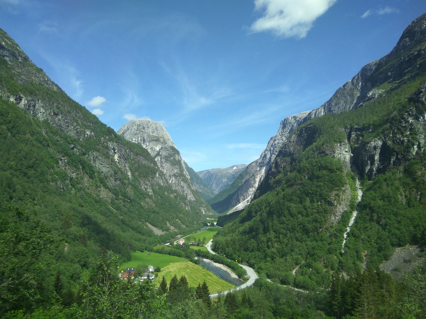 Norvegia - Calatorie Flam - Myrdal - Voss si retur cu autocarul IMG_20190628_153013_zpsz7jvfrex