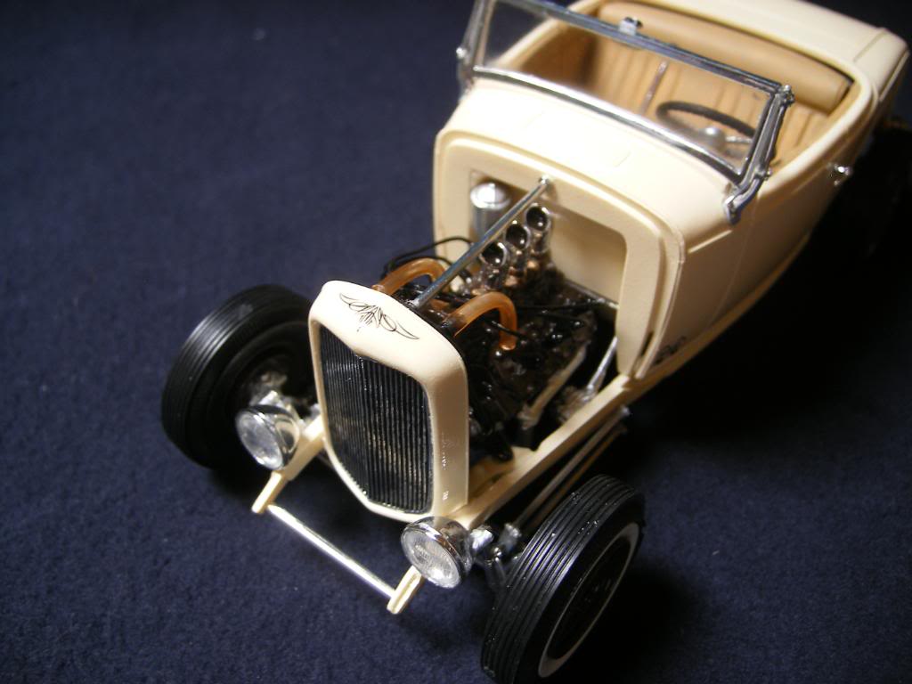 Ford 32 roadster "highboy" , Revell/Monogram , 1/25° ... DSCF3598