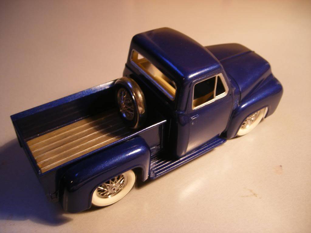 Ford 55' Pick up "lowstalgia" , Monogram , 1/24 ... - Page 2 DSCF3662