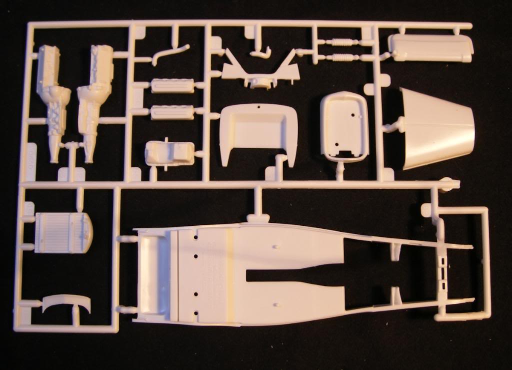 Ford 32' coupé - "3 Windows" , Revell , 1/25° , ref 85-7605..... DSCF3729