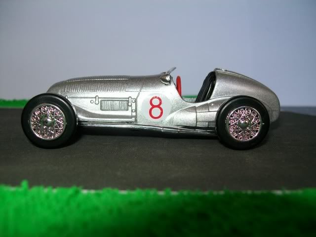 Mercedes Benz W125. New Ray. Juanh Racing Team 081 100_3719