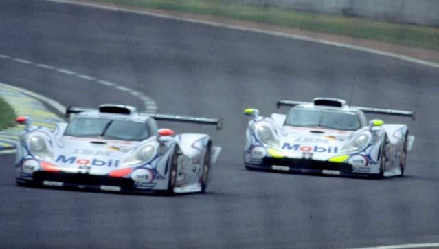 Porsche 911 GT1 Evo. Ixo-Altaya. Juanh Racing Team 021  128-42