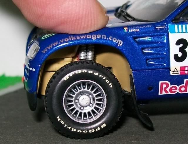 Volkswagen Race Touareg. Minichamps. Juanh Racing Team 159 (con fotos de las suspensiones) 2-14