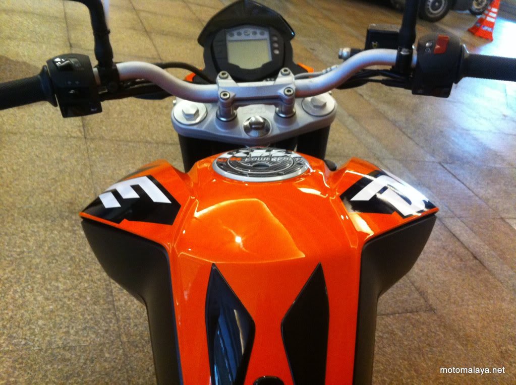 KTM 200 DUKE Ktm-duke-200-malaysia-1