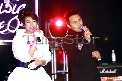 [13-12-2009] Guest for Myolie Wu's Mini concert : HK 41826447