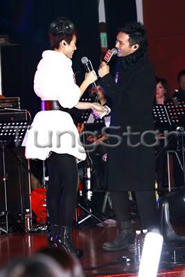 [13-12-2009] Guest for Myolie Wu's Mini concert : HK 41826454