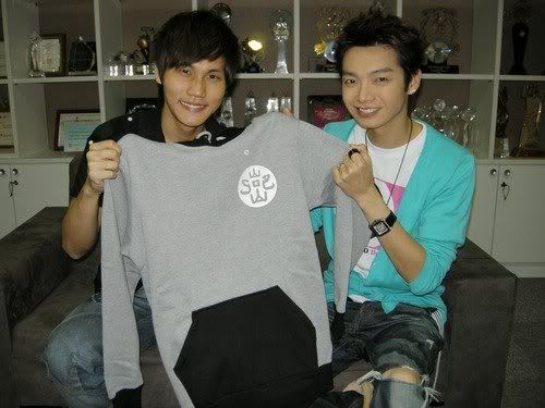 [17.3.2010] Calvin Chen thử thách bản thân với công việc nhà tạo mẫu, thử nghiệm với phong cách Judy Chou 56869358