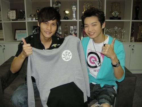 [17.3.2010] Calvin Chen thử thách bản thân với công việc nhà tạo mẫu, thử nghiệm với phong cách Judy Chou 82837594