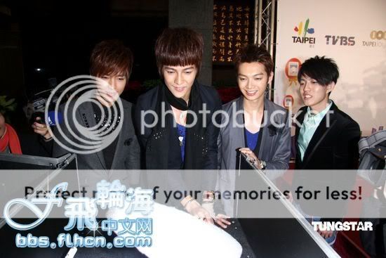 [28.12.2009] Fahrenheit in Taipei New Year (thiếu Chun) E1131e6d